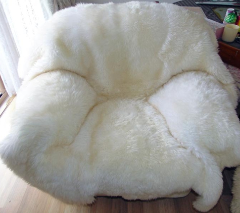 Carpet Call - Loganlea, QLD. Sexto genuine sheepskin rug