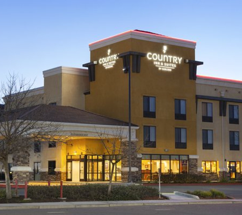 Country Inns & Suites - Dixon, CA