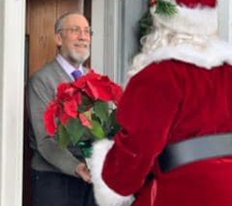 Lake Country Santa Claus, LLC - Oconomowoc, WI. Holiday Deliveries