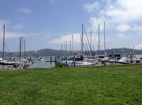 Modern Sailing School & Club - Sausalito, CA