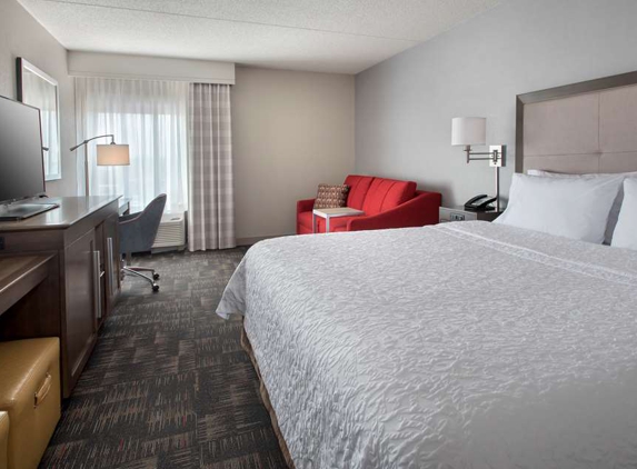 Hampton Inn Boston-Logan Airport - Revere, MA