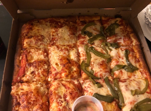 Carmen's Pizza and Italian Restaurant - Port Reading, NJ