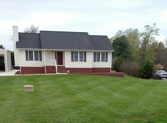 May's Lawn Care, LLC - Appomattox, VA