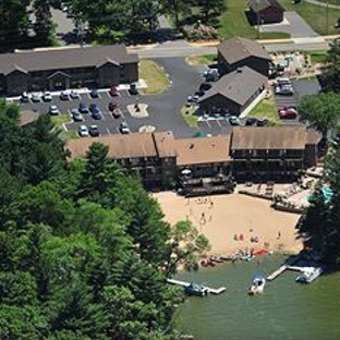 Baker's Sunset Bay Resort - Wisconsin Dells, WI