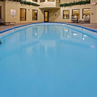 Holiday Inn Express & Suites Indianapolis - East - Indianapolis, IN