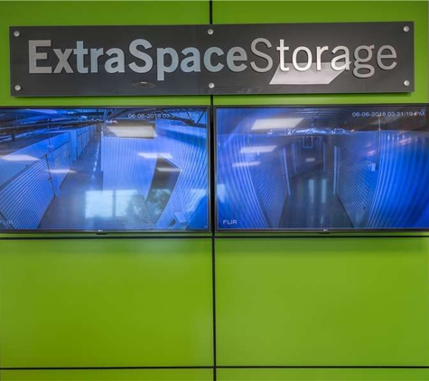 Extra Space Storage - Sarasota, FL