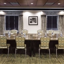 Hampton Inn & Suites Gainesville-Downtown - Hotels