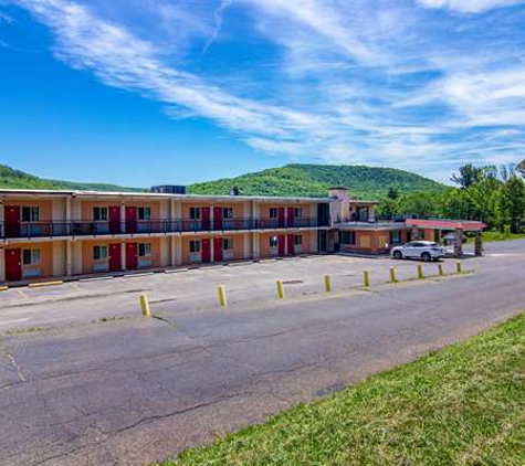 Econo Lodge - Bradford, PA