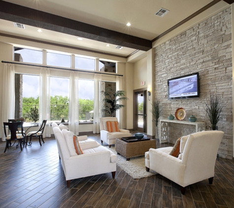 Carmel Canyon Apartments - San Antonio, TX