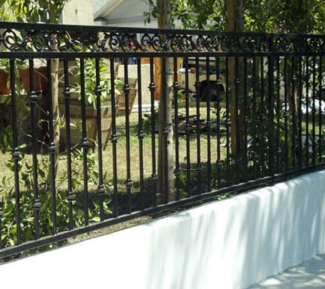 J & J Fence and Construction - Compton, CA