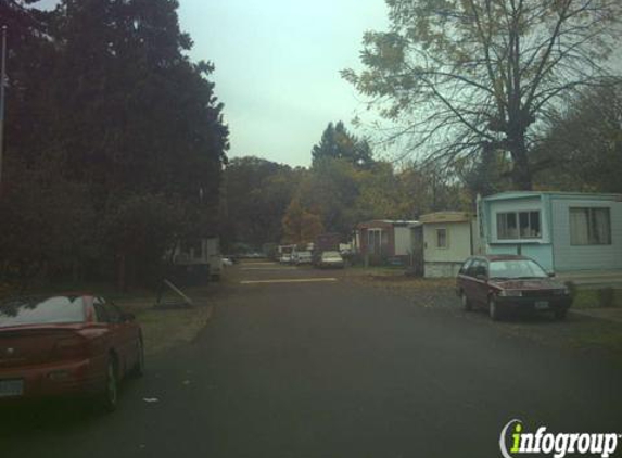 Twin Oaks Mobile Home Park - Corvallis, OR