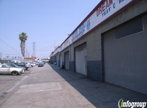 Customer Automotive Repair - North Hollywood, CA