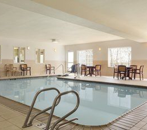 Country Inns & Suites - Norman, OK