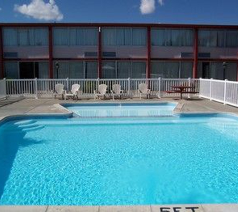 Econo Lodge - Rawlins, WY