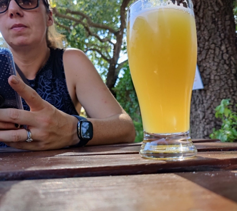 Hop Gardens Taproom - Sacramento, CA