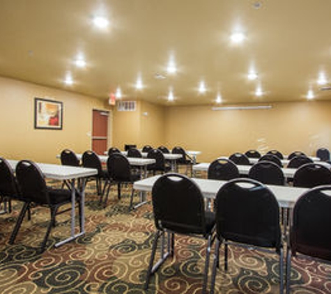 Cobblestone Inn & Suites - Corry, PA