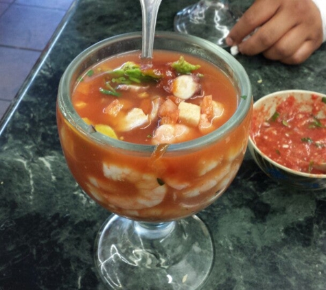 Mariscos El Jato - Los Angeles, CA