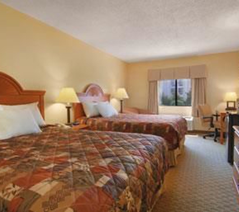 Baymont Inn & Suites - Lagrange, GA