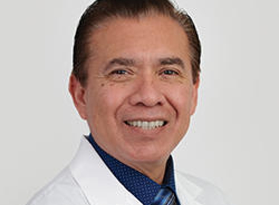 Gustavo Eduardo Estrella, MD - Downey, CA