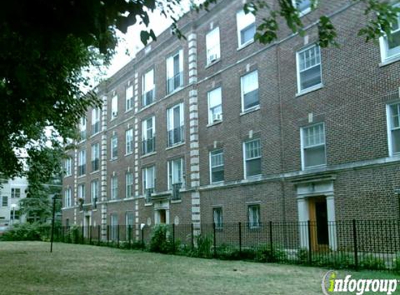 Daniel Hudson Burnham Apartments - Chicago, IL