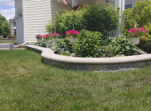 Latinos Lawn Care Landscaping - Joliet, IL