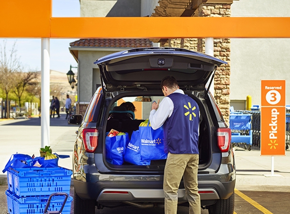 Walmart Grocery Pickup - Wyoming, MI