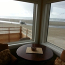 The Waves Cannon Beach - Motels