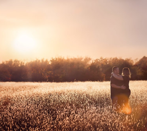 Katie & Levi Photography - El Dorado, KS