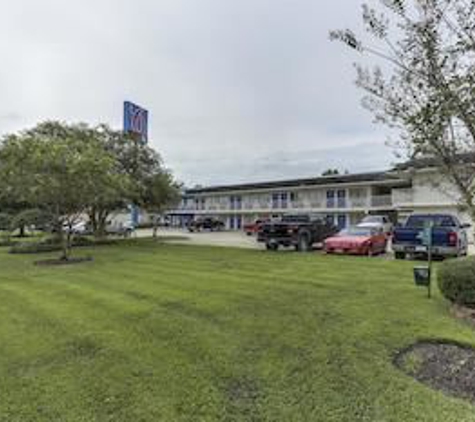 Motel 6 - Port Allen, LA