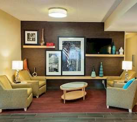 Hampton Inn Louisville-Airport - Louisville, KY