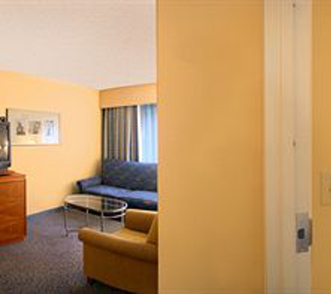 Embassy Suites by Hilton Boston at Logan Airport - Boston, MA