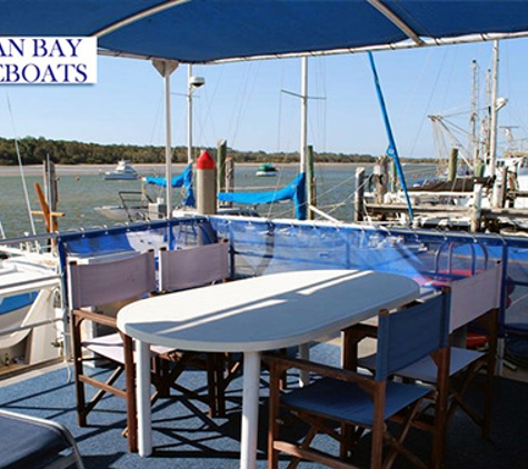 Tin Can Bay Houseboats