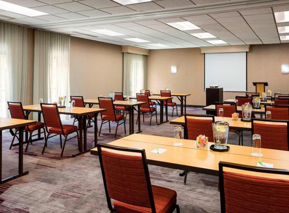 Courtyard by Marriott - Des Plaines, IL