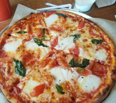 Blaze Pizza - Roseville, CA