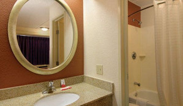 Red Roof Inn - Baton Rouge, LA