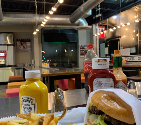 Burger 21 - Arlington, VA