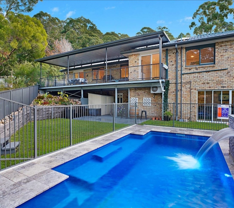 Lindsay Tapp - Valentine, NSW. Swimming Pool
