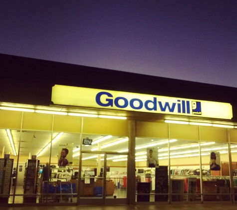 Goodwill Stores - Fontana, CA