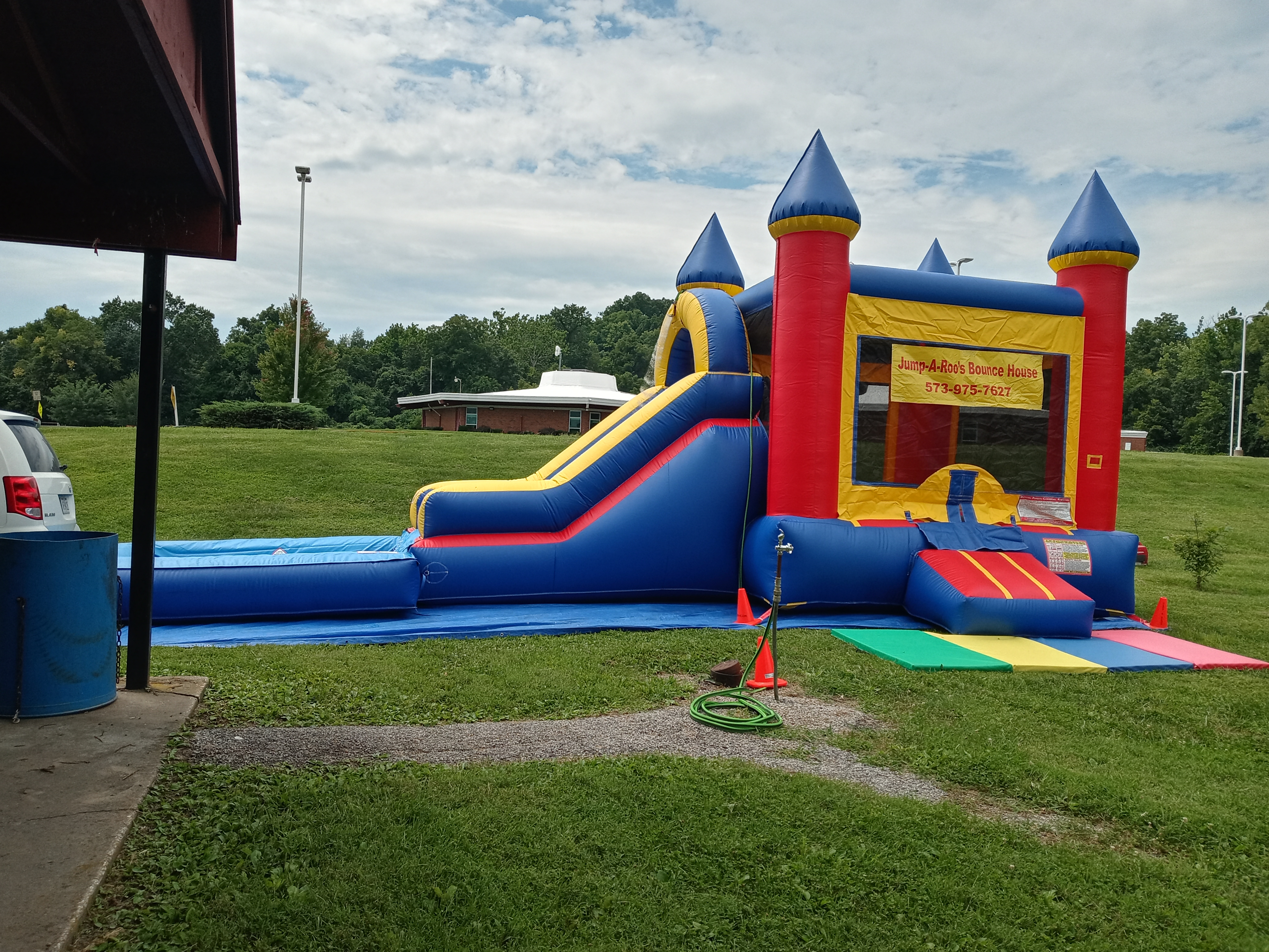 Jump A Roo S Bounce House Rentals Llc Vandalia Mo 63382 Yp Com - reserving your roblox bounce house