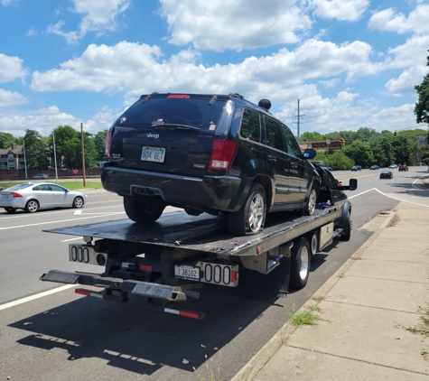 Hook Em' Up Towing - Nashville, TN. Towing Service Nashville