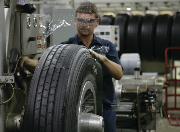 Bauer Built Tire & Service - Dubuque, IA