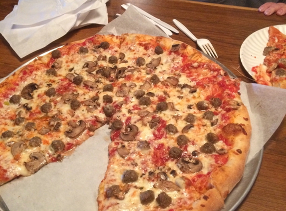 Mama's Famous Pizza & Heros - Tucson, AZ