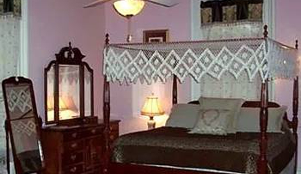 Claremont House Bed & Breakfast - Rome, GA