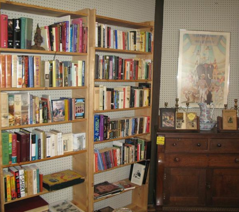 Robeson Antiques, Books, & Collectibles - Ellicott City, MD