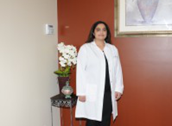 Rina Navinchandra Patel, DDS - Waukegan, IL