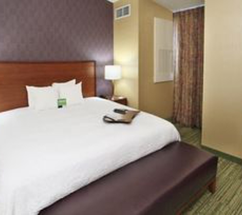 Hampton Inn & Suites Denver-Downtown - Denver, CO