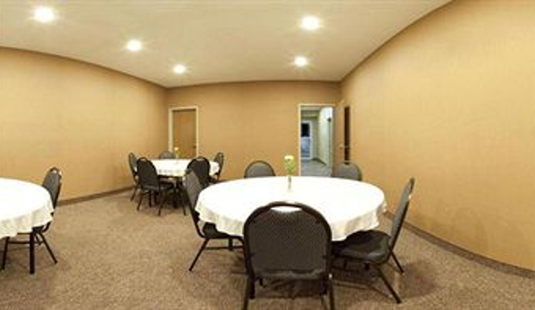 Holiday Inn Express & Suites Torrington - Torrington, WY