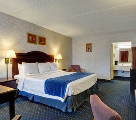 Econo Lodge - Morgantown, WV