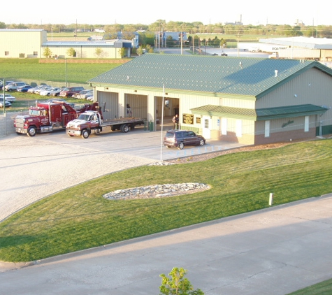 Auto House Towing - Salina, KS