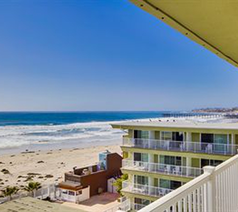 Surfer Beach Hotel - San Diego, CA